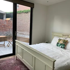 https://charming-private-guesthouse-air-by-the-beach.zandvoort-hotels.com