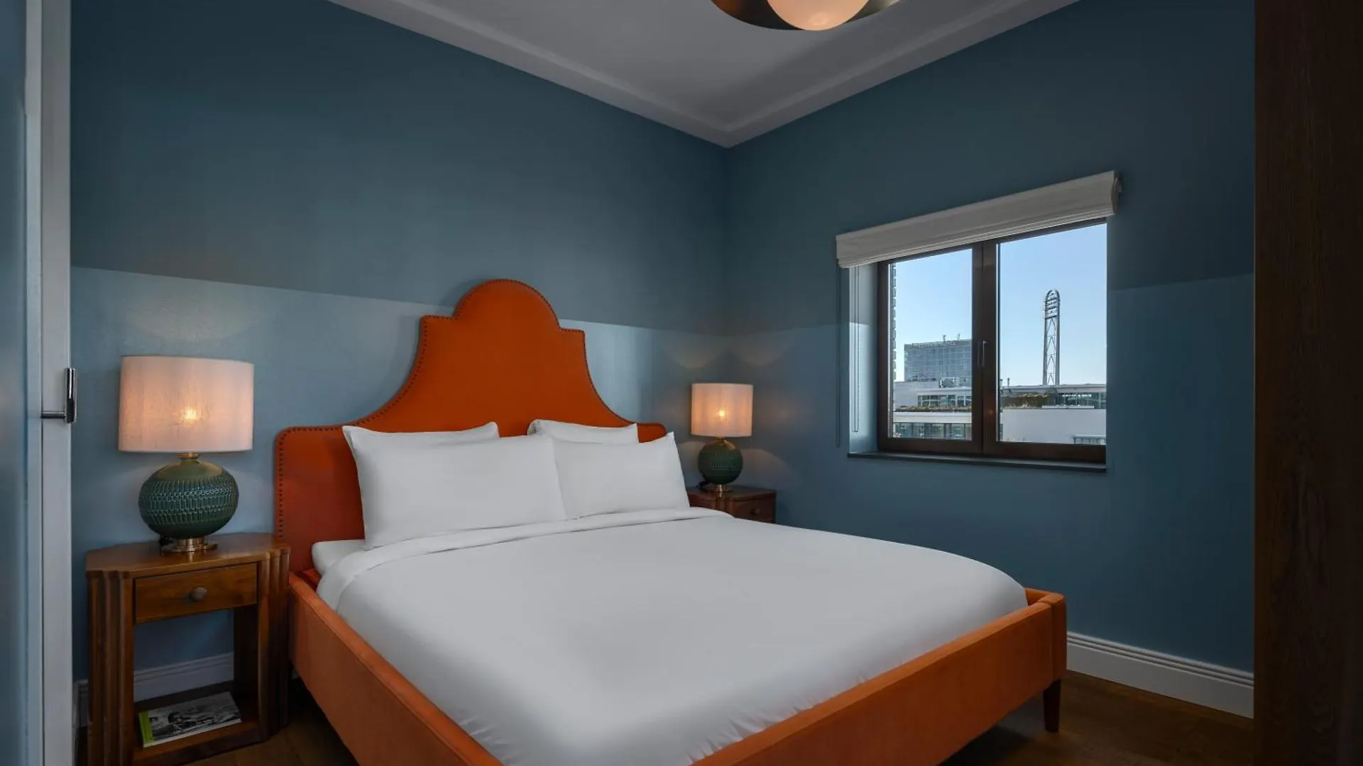 Hotel TWENTY EIGHT Amsterdam 4*,  Nederland